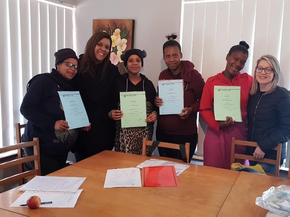 The girls at Magdalena Huis successfully finished our Teen parenting program